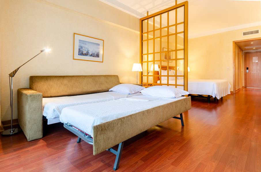 Dreibettzimmer  Hotel Roma Lissabon