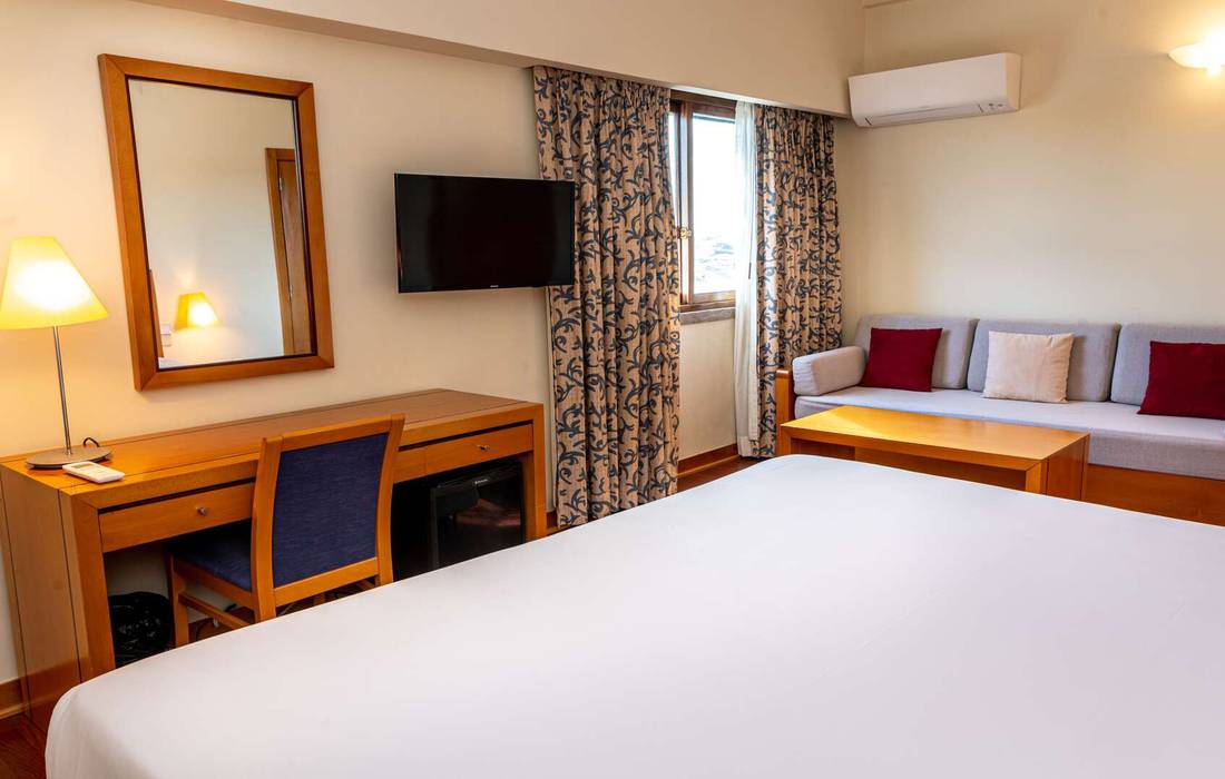 Triple room Hotel Roma Lisboa Triple room Hotel Roma Lisboa