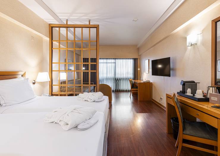 Habitación doble familiar Hotel Roma Lisboa Habitación doble familiar Hotel Roma Lisboa