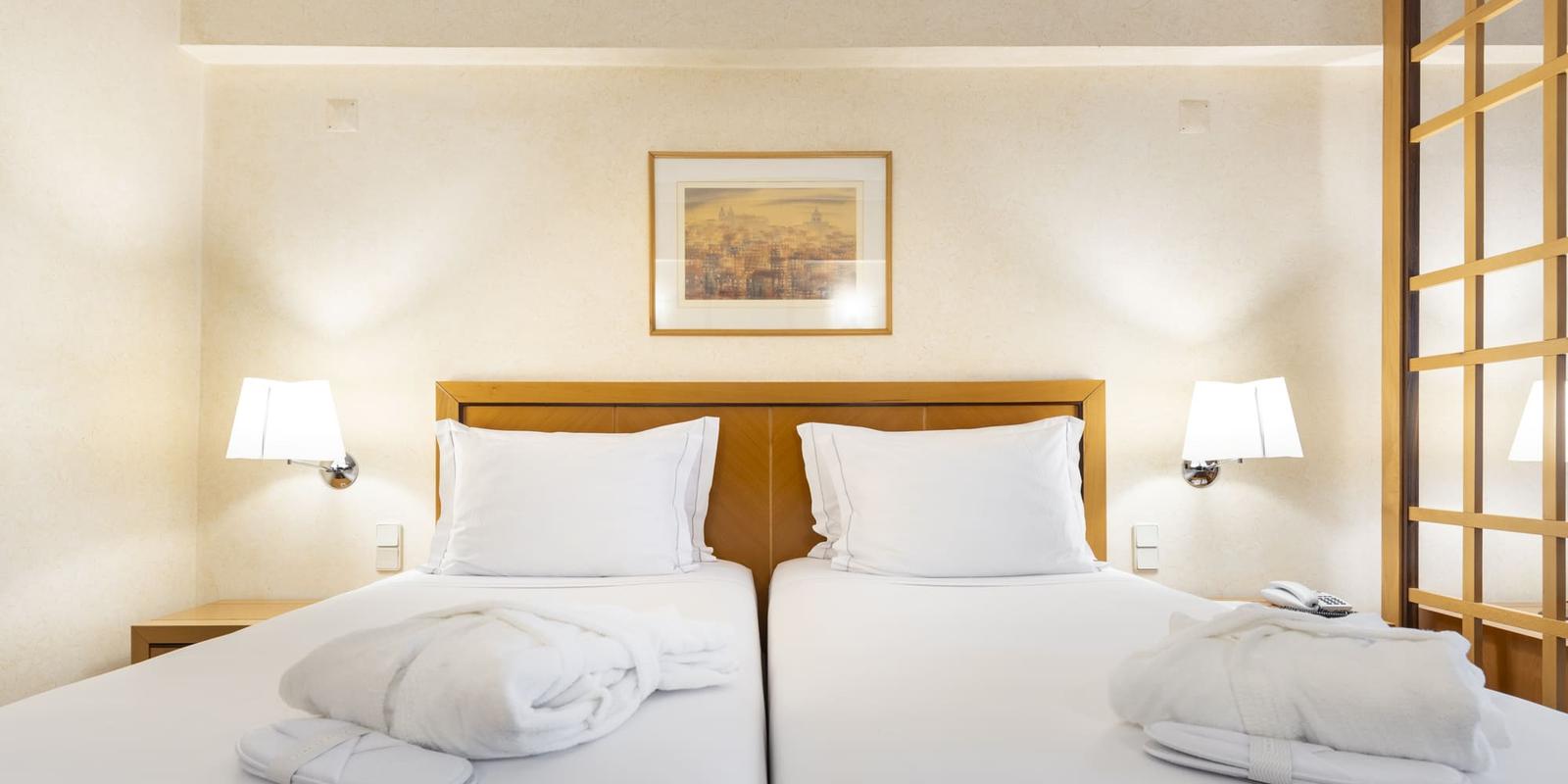 Habitación Doble Familiar Hotel Roma Lisboa Habitación Doble Familiar Hotel Roma Lisboa
